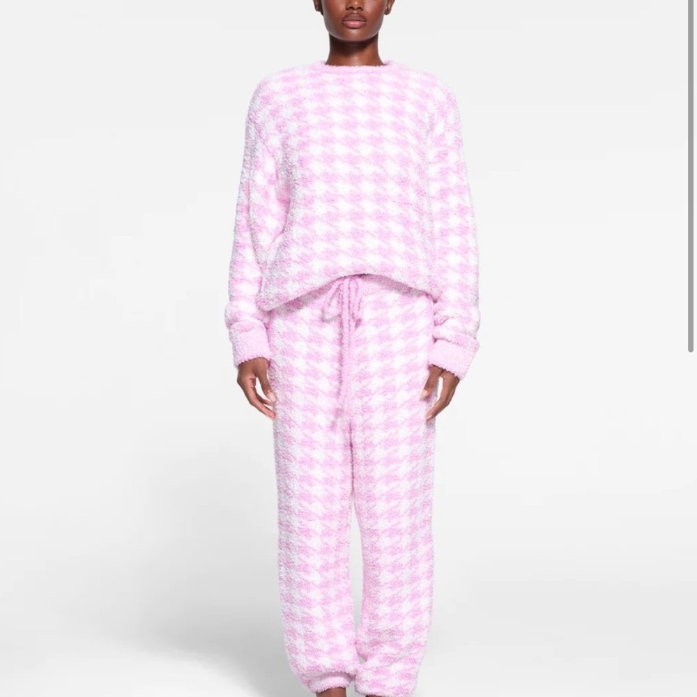 SKIMS Pink Houndstooth Lounge Set